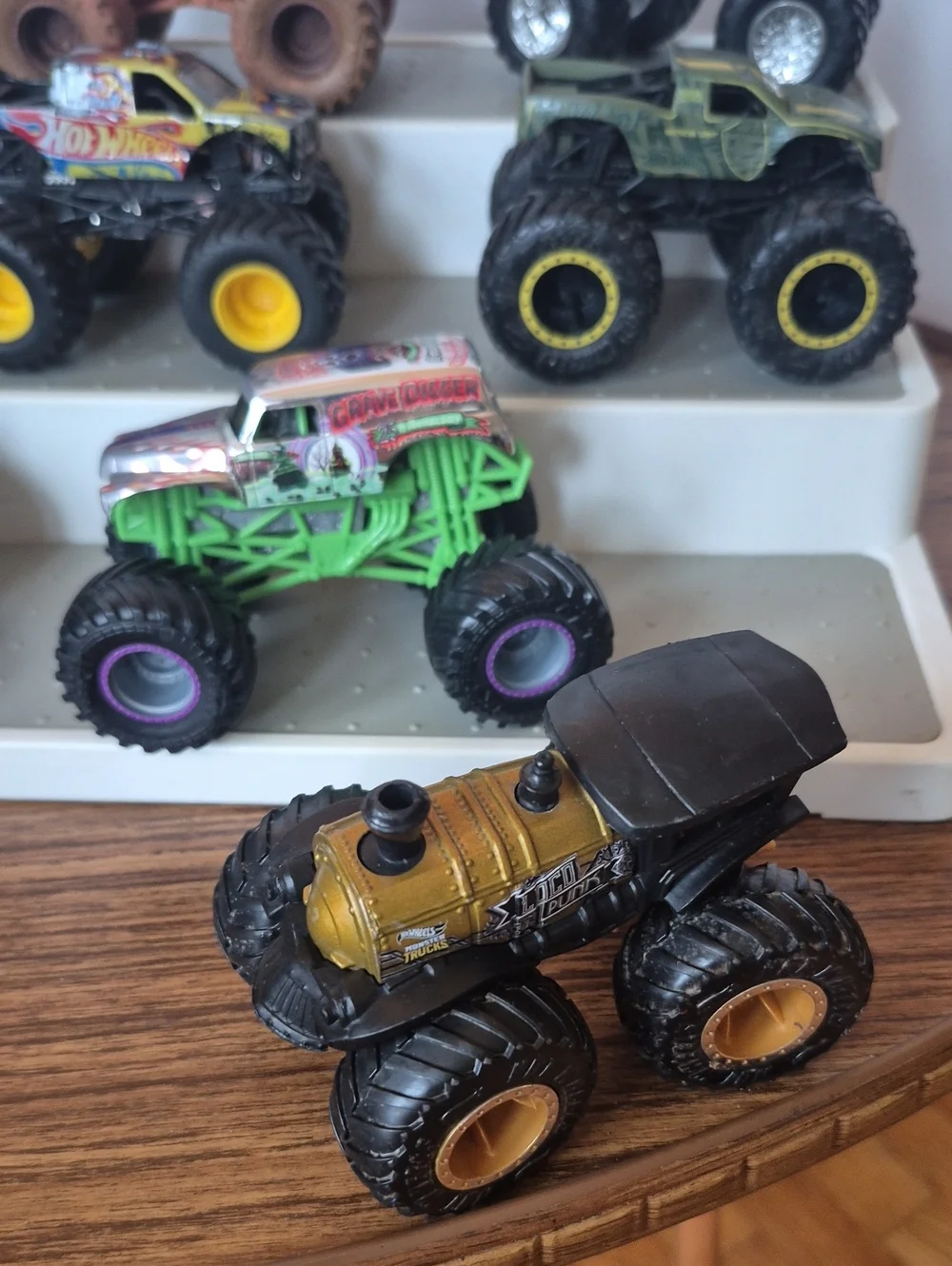 Preowned Assorted Monster Trucks  - Multicolor Lot Of 10 Diecast Nice Condition